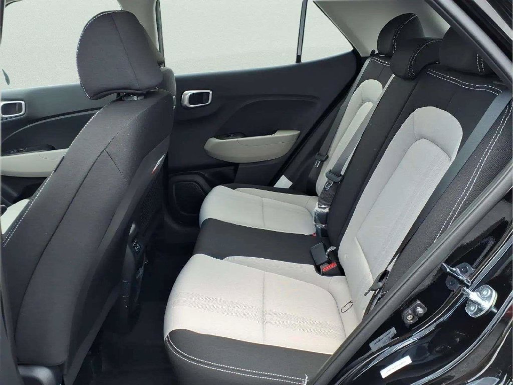 New 2026 Hyundai Venue SEL FWD image 11