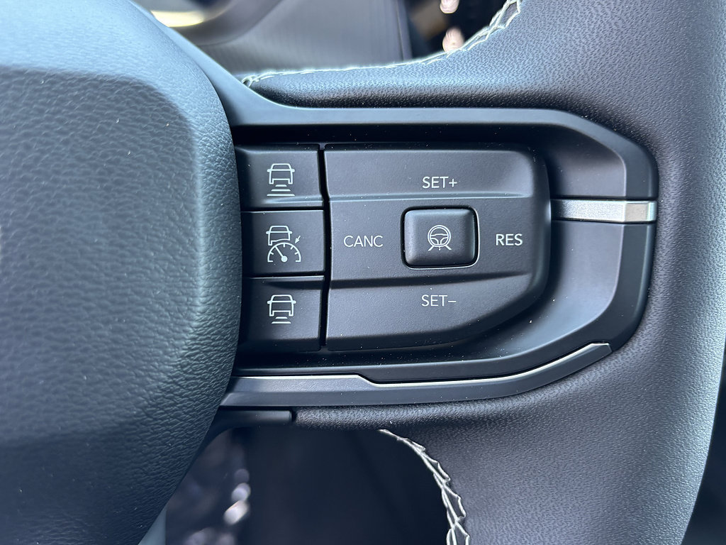 New 2026 Jeep Cherokee Overland w/ Advanced Pro Tech Group AWD/4WD image 21