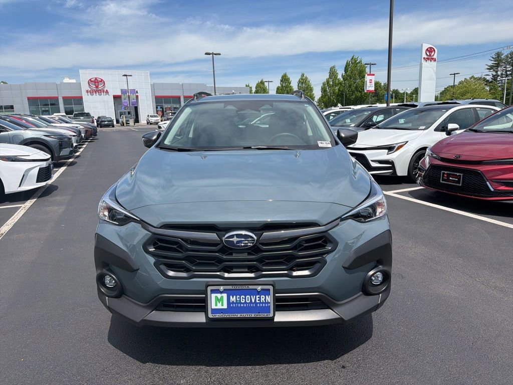 Used 2025 Subaru Crosstrek 2.0i Premium AWD/4WD image 2