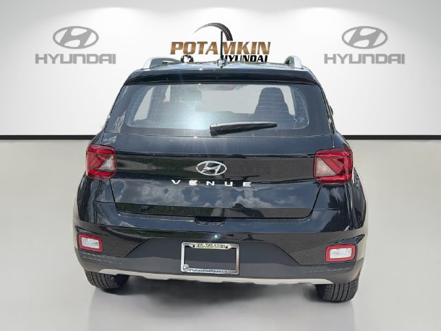 New 2026 Hyundai Venue SEL FWD image 6