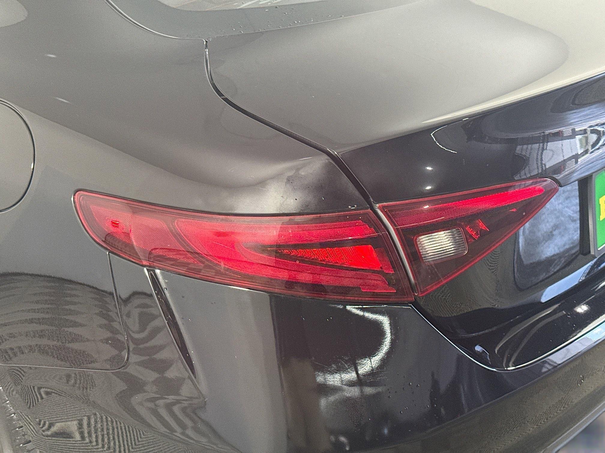 Used 2018 Alfa Romeo Giulia Ti w/ Quick Order Package 22Z Lusso image 36