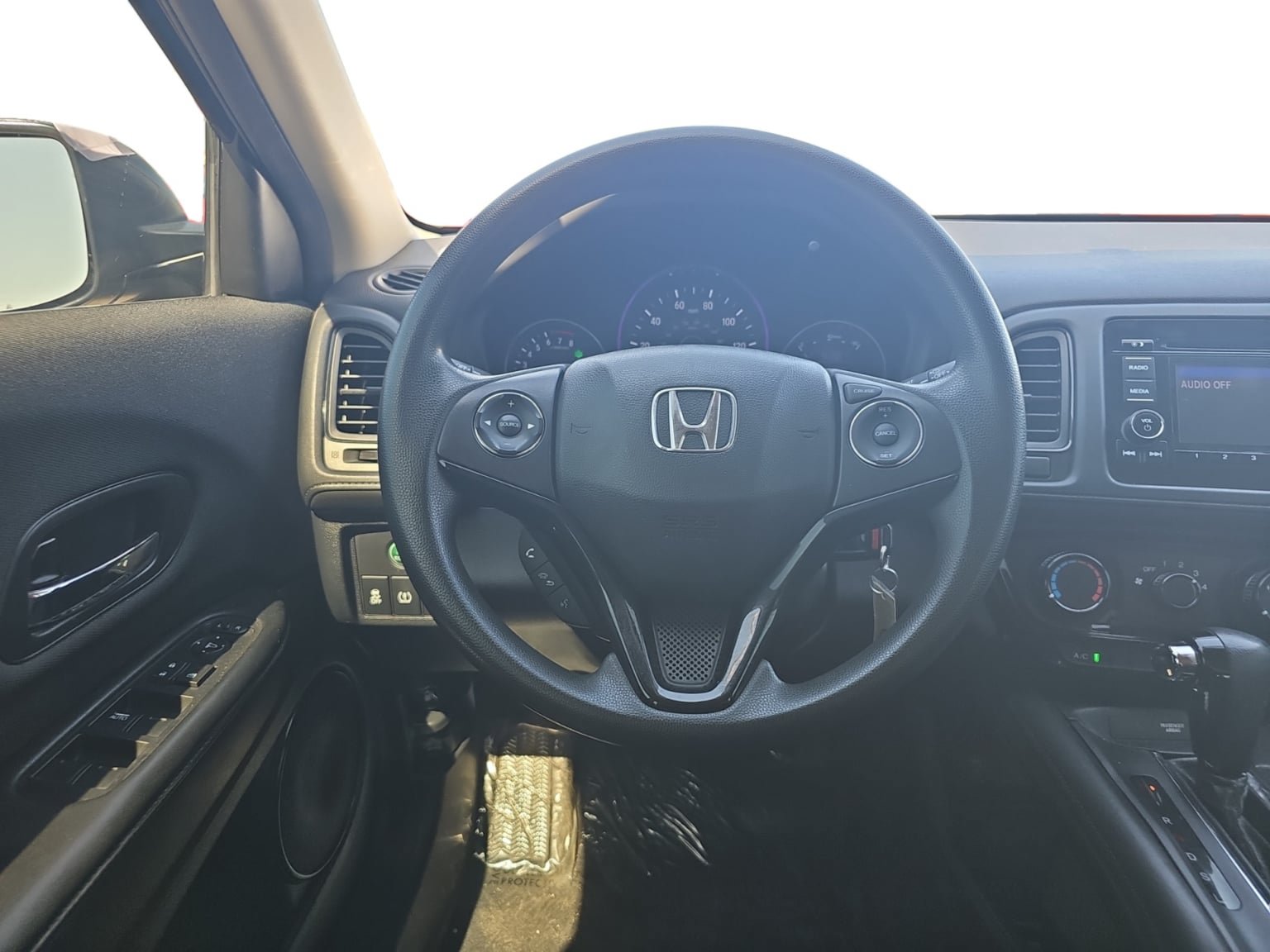 Used 2021 Honda HR-V LX image 13
