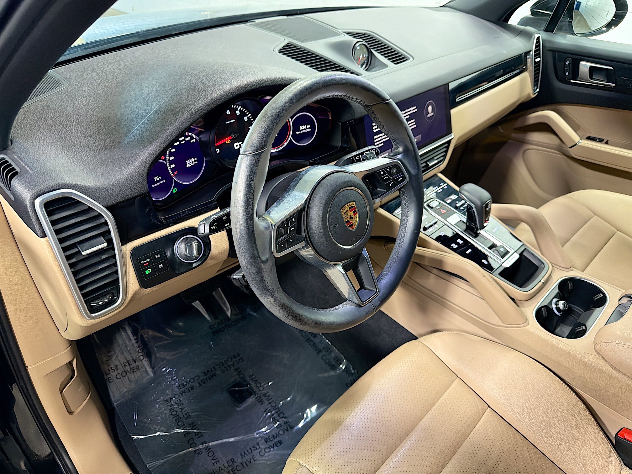 Certified 2023 Porsche Cayenne AWD/4WD image 4