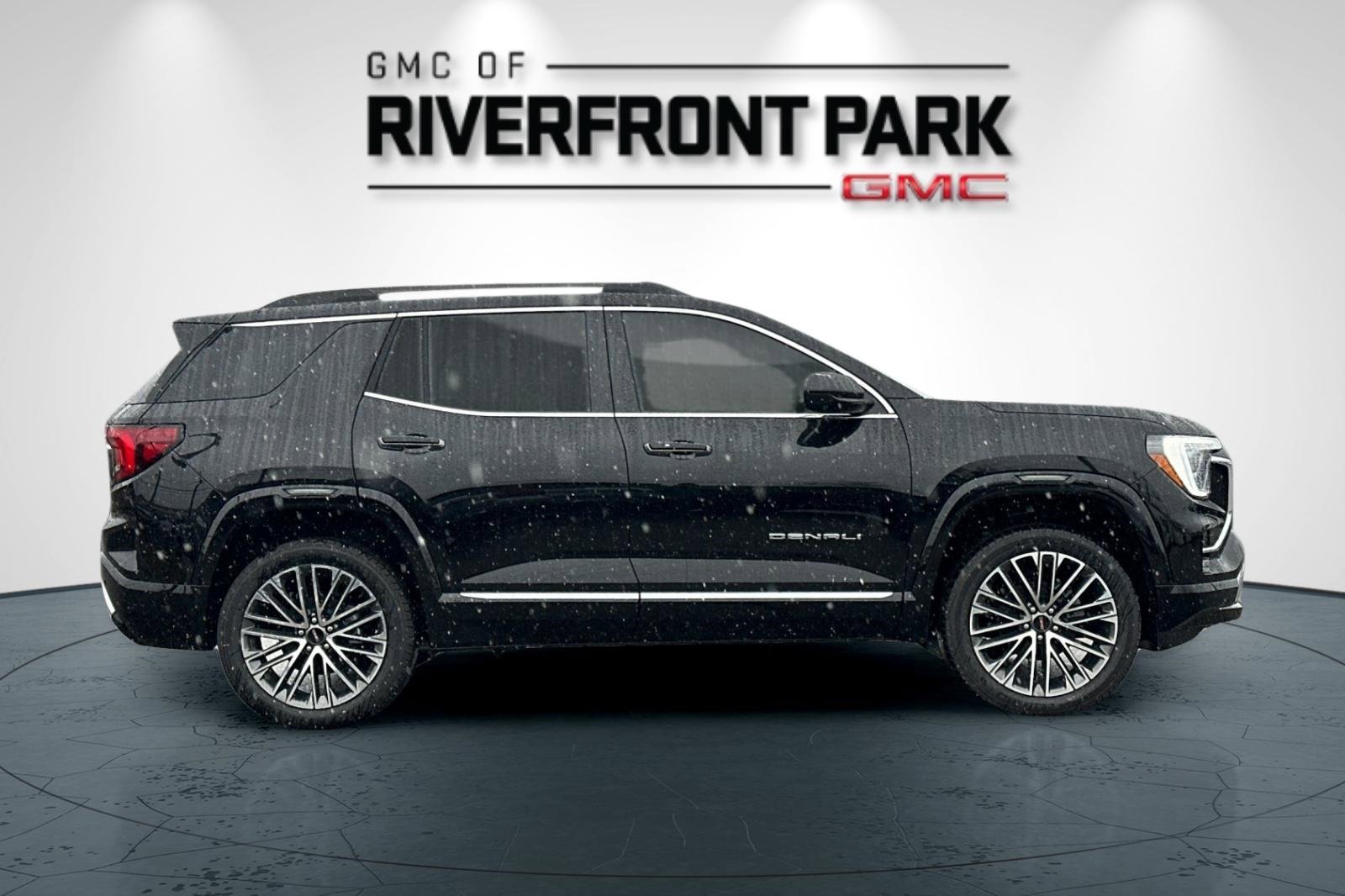 New 2026 GMC Terrain Denali w/ LPO, Floor Liner Package image 2