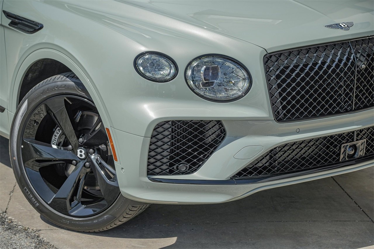 New 2025 Bentley Bentayga Extended Wheelbase image 7