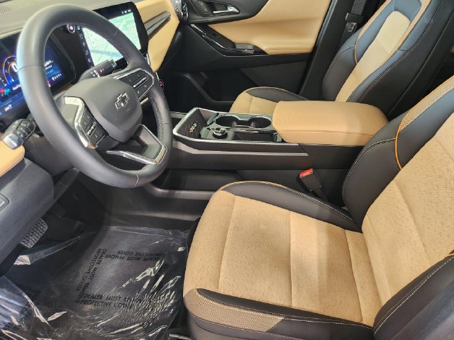 Used 2026 Chevrolet Equinox ACTIV AWD/4WD image 4