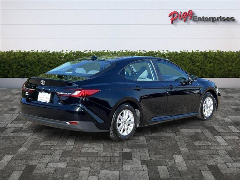 Used 2026 Toyota Camry LE FWD image 8