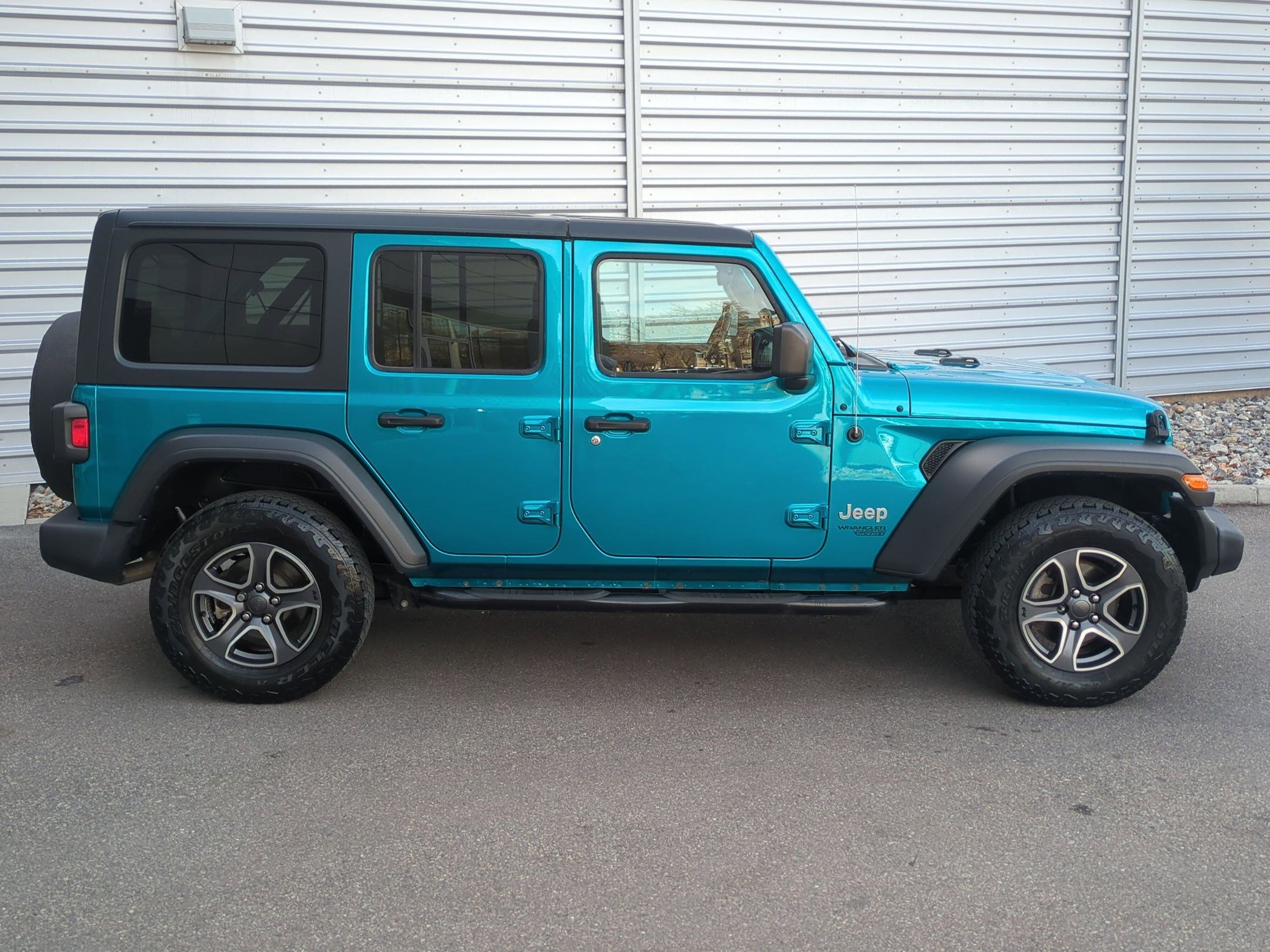 Used 2020 Jeep Wrangler Unlimited Sport S image 2
