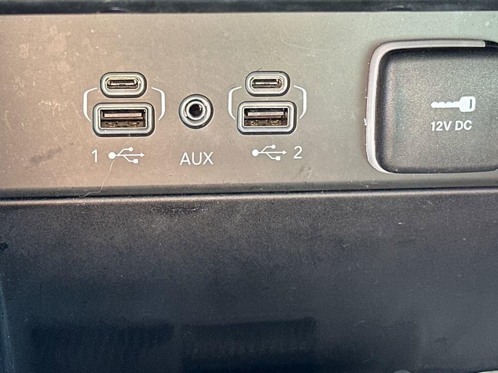 Used 2023 Jeep Grand Cherokee Overland image 32