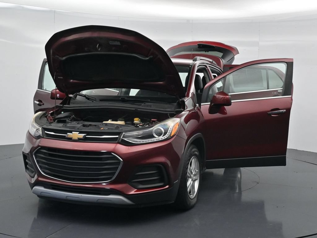 Used 2017 Chevrolet Trax LT w/ LT Convenience Package FWD image 37