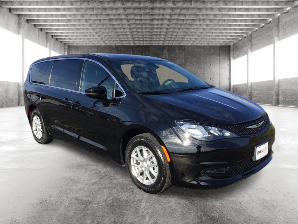 New 2027 Chrysler Pacifica LX FWD image 3