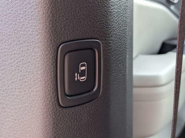 Used 2024 Kia Carnival LX FWD image 20