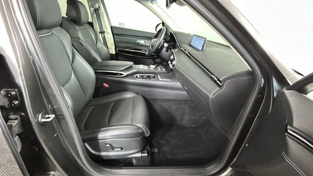 Used 2025 Genesis GV70 2.5T AWD/4WD image 31