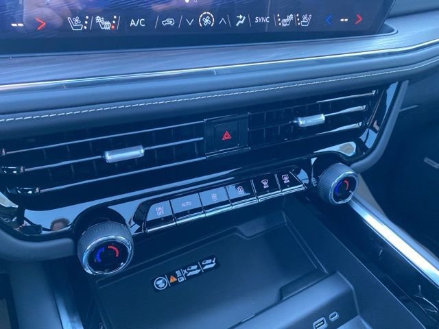 New 2026 Chevrolet Suburban Premier image 13