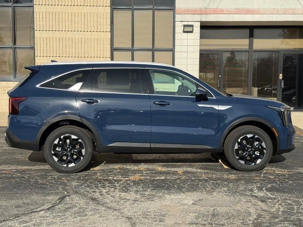 New 2026 Kia Sorento S w/ S Panoramic Sunroof Package image 2