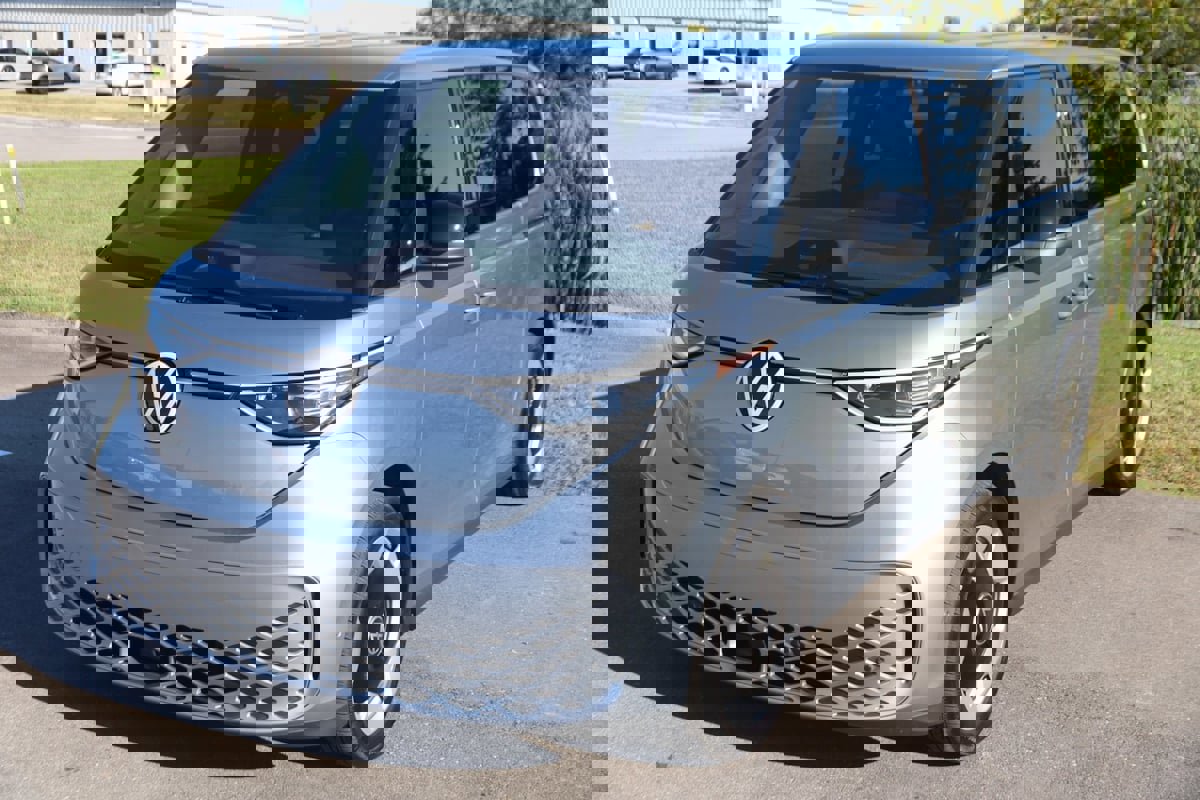 Used 2025 Volkswagen ID. Buzz Pro S image 27