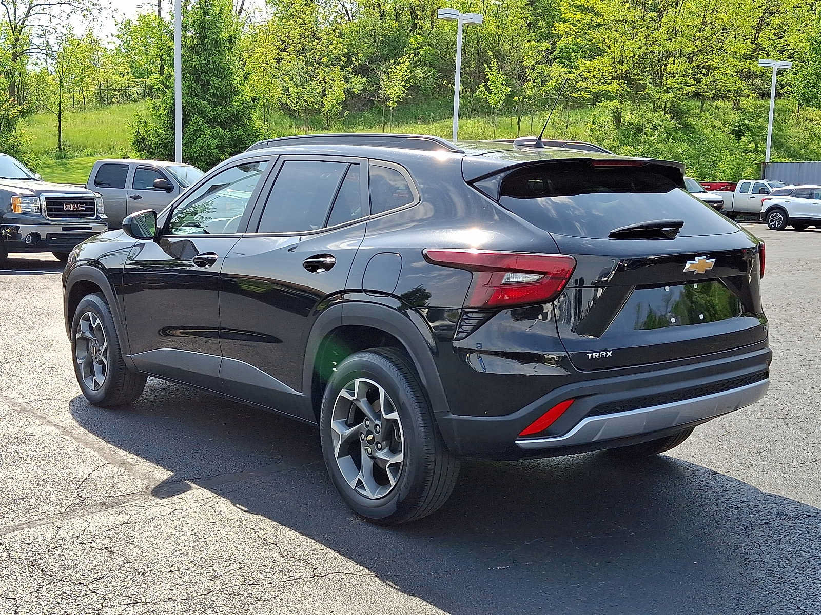 Used 2024 Chevrolet Trax LT FWD image 4