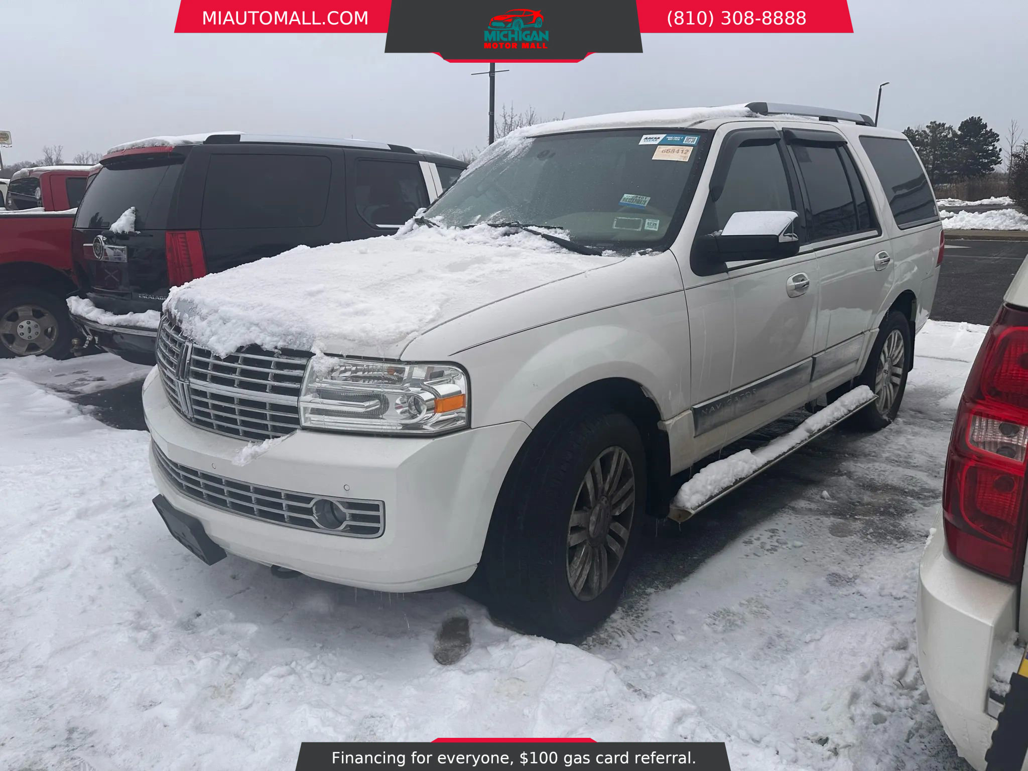 Used 2012 Lincoln Navigator 4WD image 1