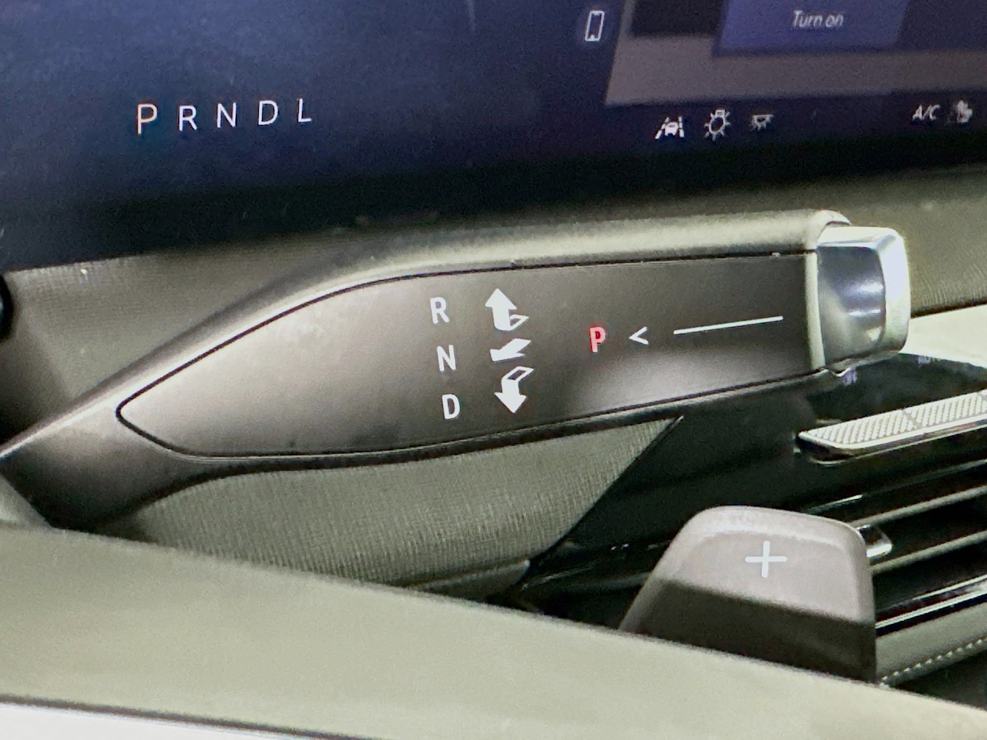 Used 2025 Buick Enclave Preferred image 24