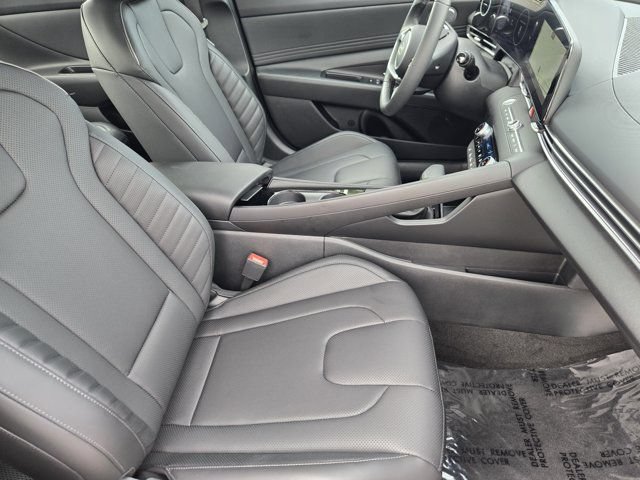 Certified 2026 Hyundai Elantra Limited FWD image 10