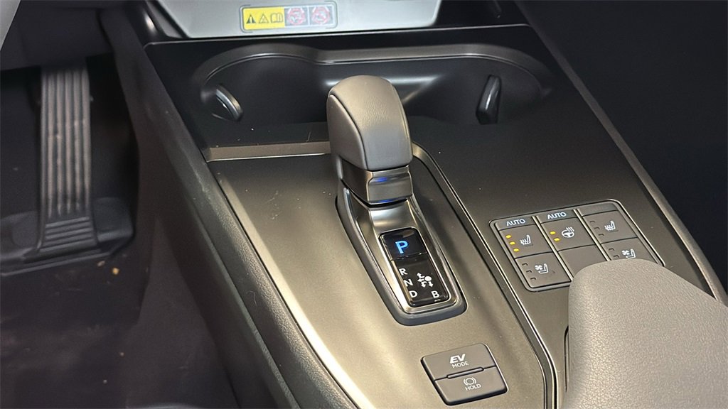 New 2025 Lexus UX 300h AWD image 18