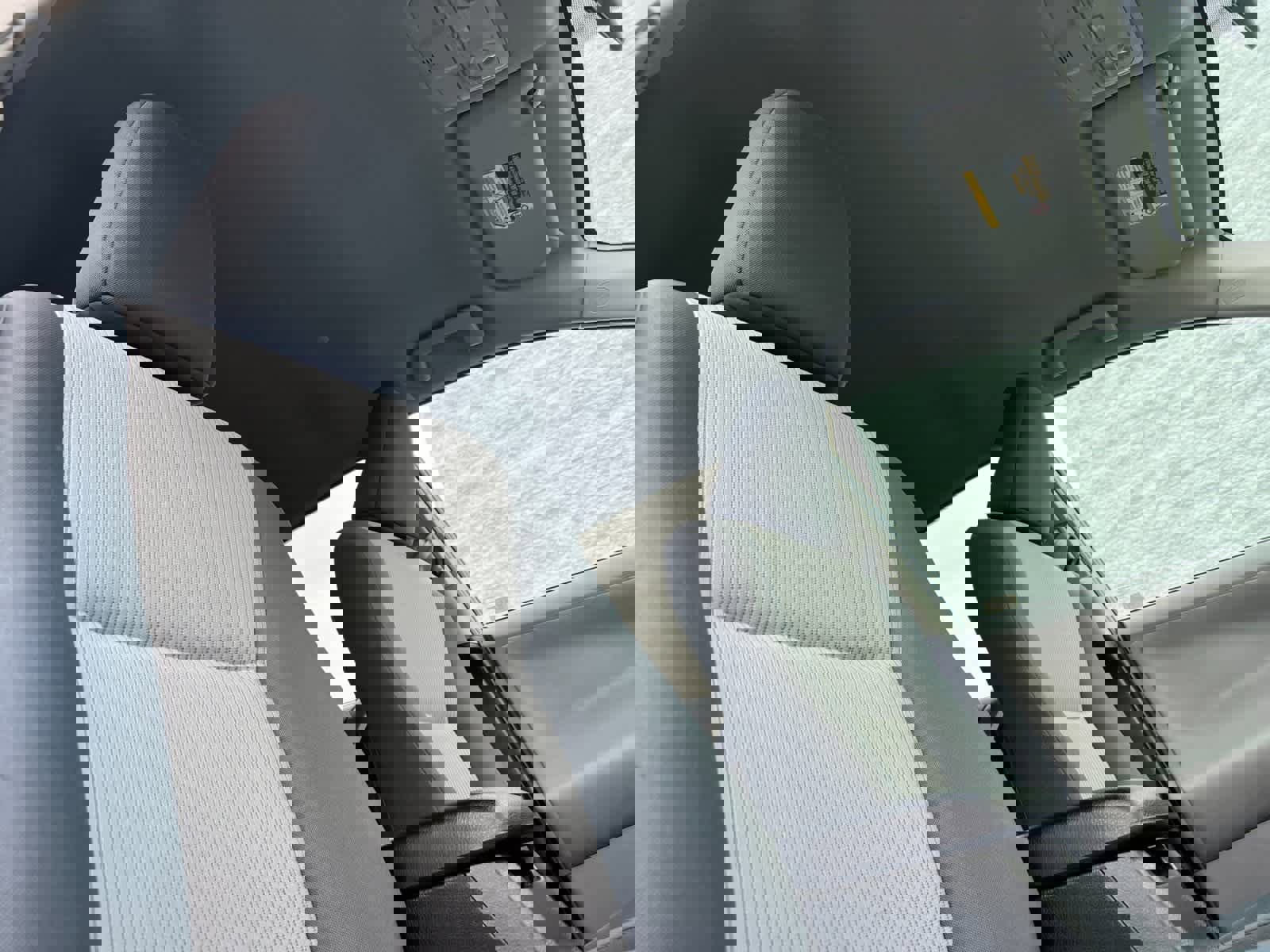 Used 2013 Toyota RAV4 LE image 18