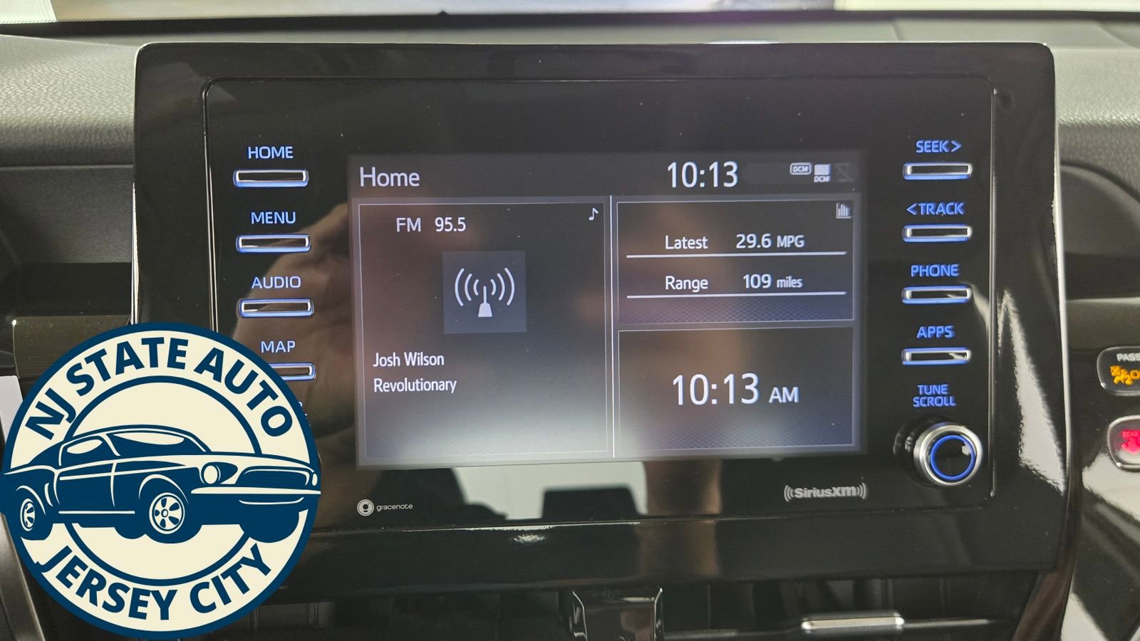 Used 2024 Toyota Camry SE image 13