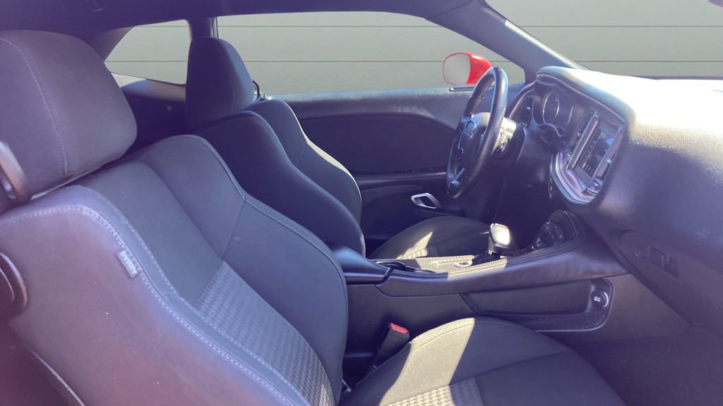 Used 2019 Dodge Challenger R/T image 17