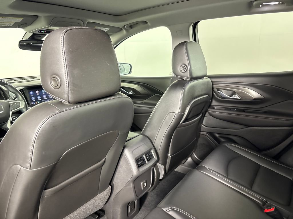 Used 2022 GMC Terrain SLT w/ Infotainment Package II FWD image 30