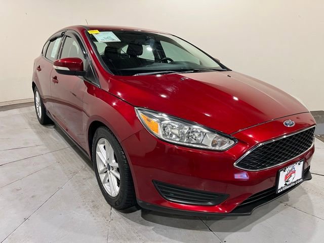 Used 2016 Ford Focus SE w/ SE Cold Weather Package FWD image 2