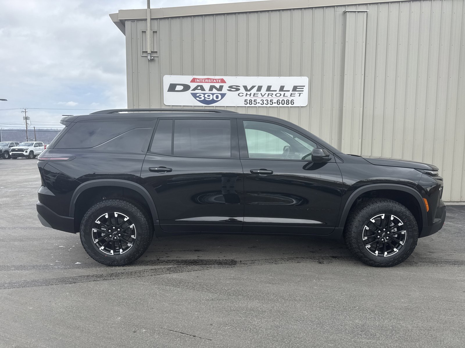 New 2026 Chevrolet Traverse Z71 w/ LPO, Floor Liner Package AWD/4WD image 2