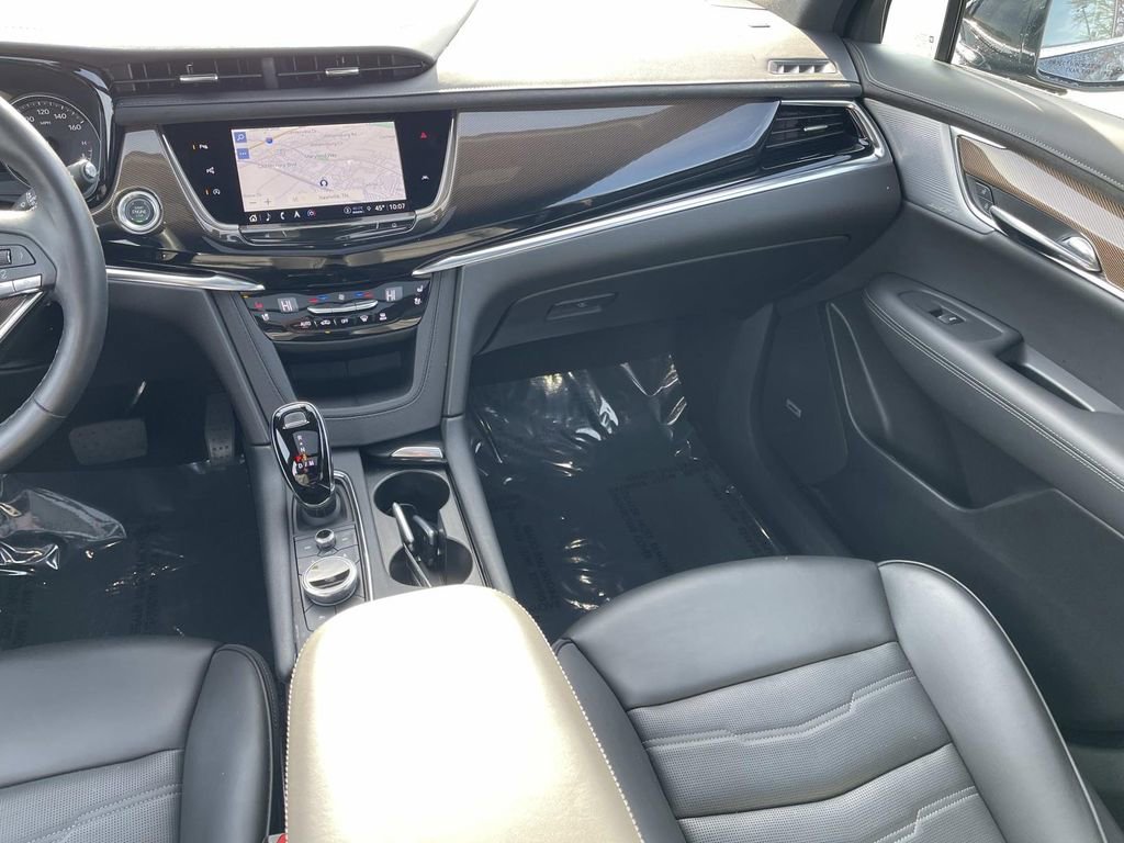 Certified 2025 Cadillac XT6 Premium Luxury w/ Platinum Package image 15