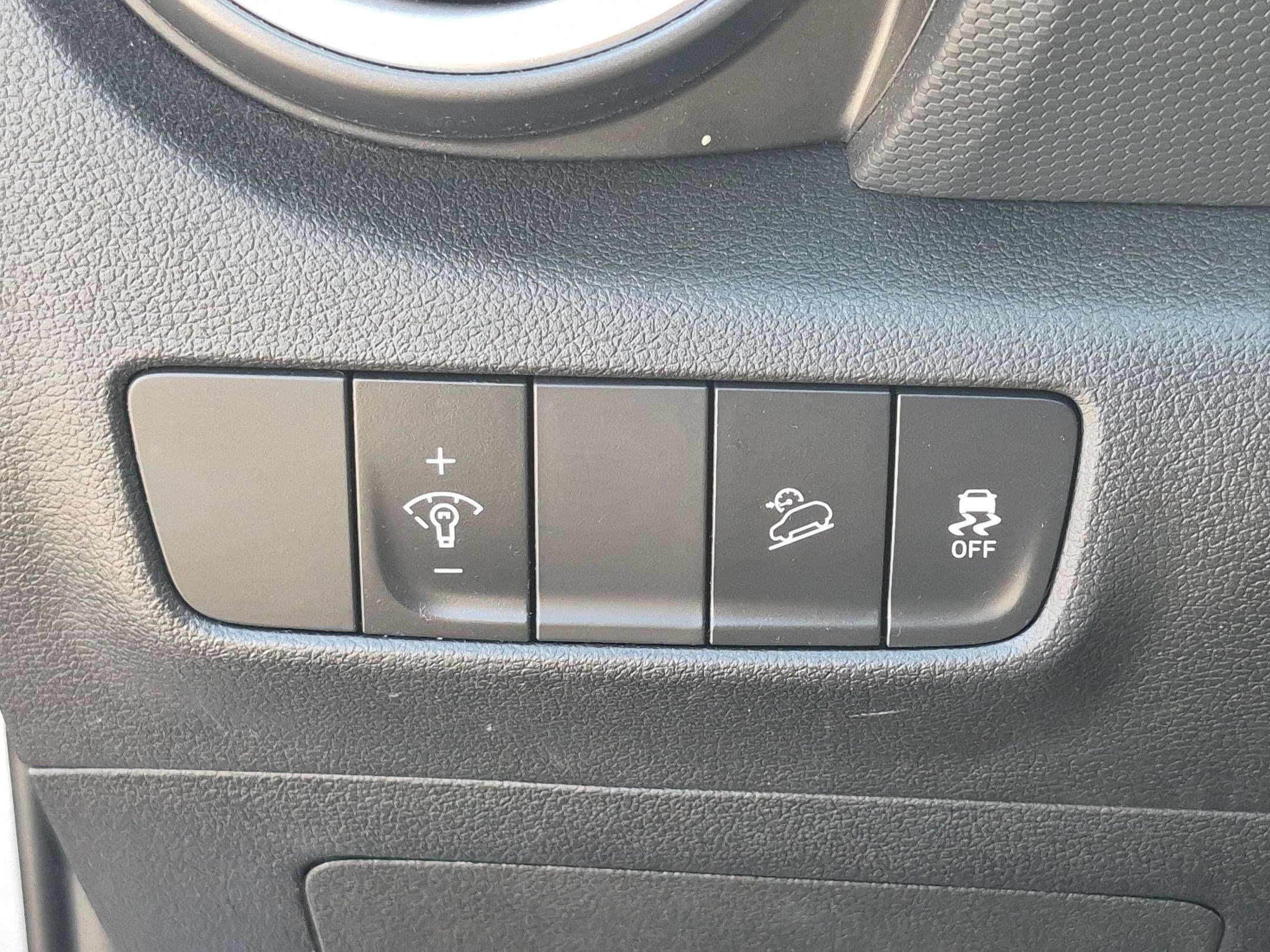 Used 2023 Hyundai Kona SEL AWD/4WD image 18