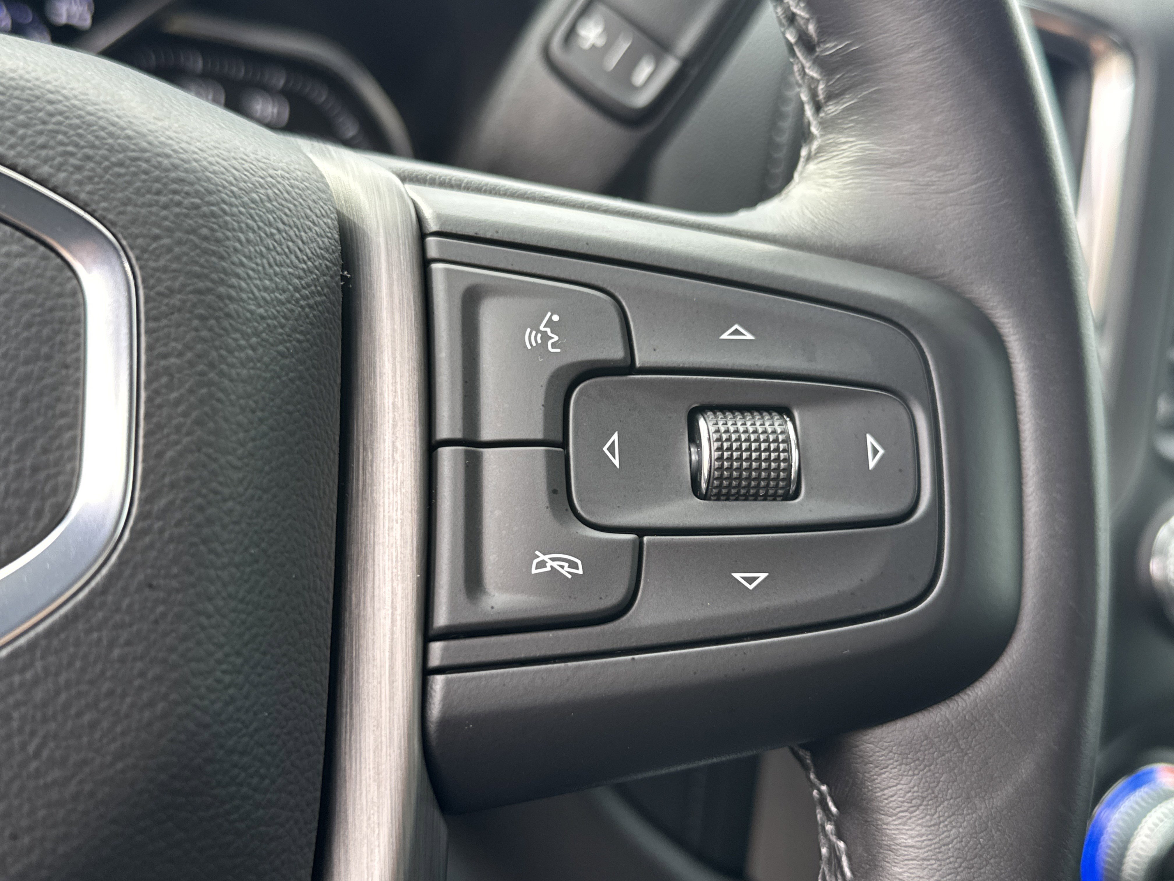 Used 2023 GMC Sierra 3500 Denali w/ Denali Ultimate Package image 21