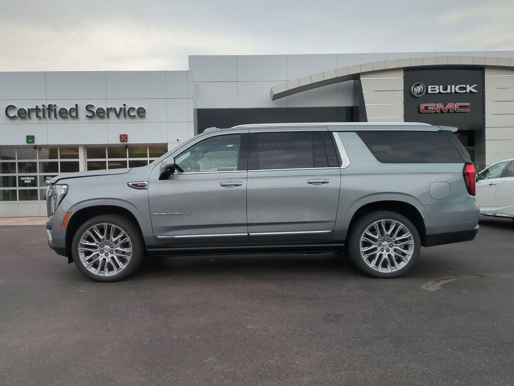 New 2026 GMC Yukon XL Denali w/ Denali Reserve Package AWD/4WD image 8