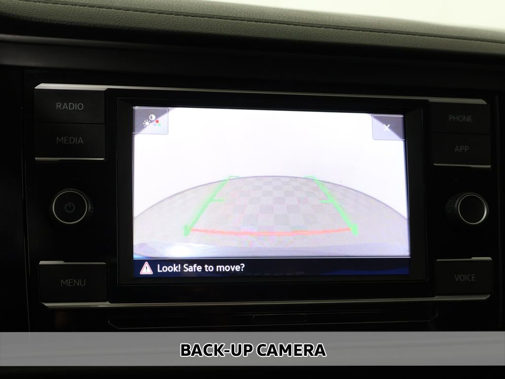 Used 2024 Volkswagen Jetta SE image 5