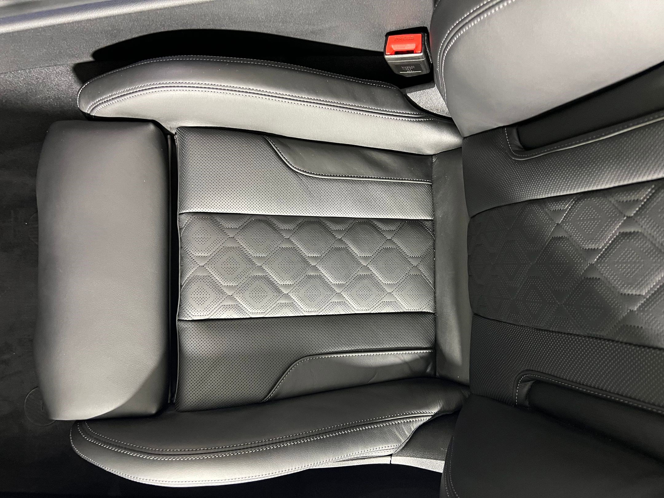 Used 2025 BMW M8 Competition image 25