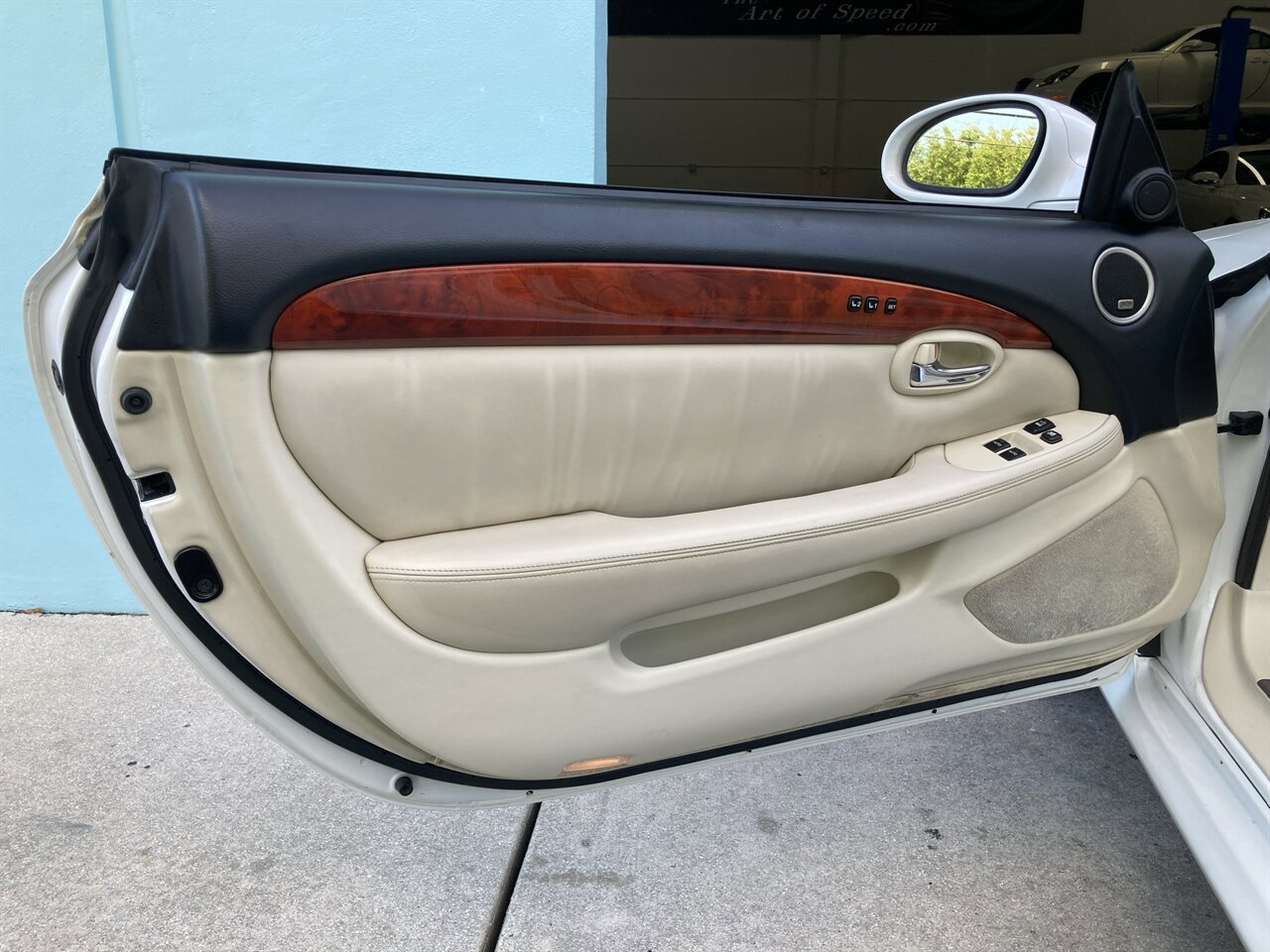 Used 2007 Lexus SC 430 Convertible RWD image 32