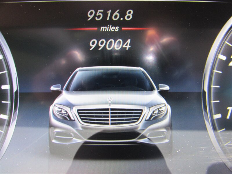 Used 2017 Mercedes-Benz S 550 Sedan image 18