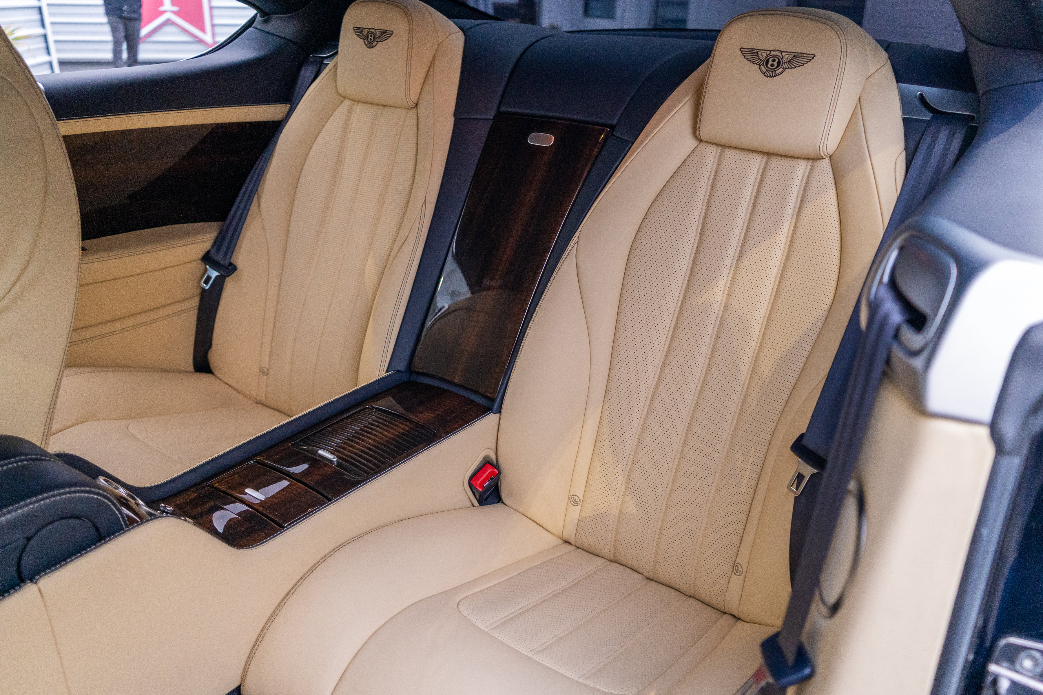 Used 2014 Bentley Continental GT V8 S image 28