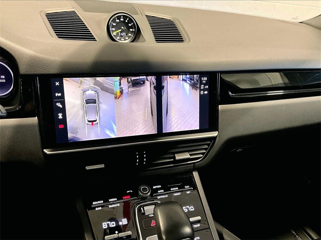 Certified 2022 Porsche Cayenne E-Hybrid image 26