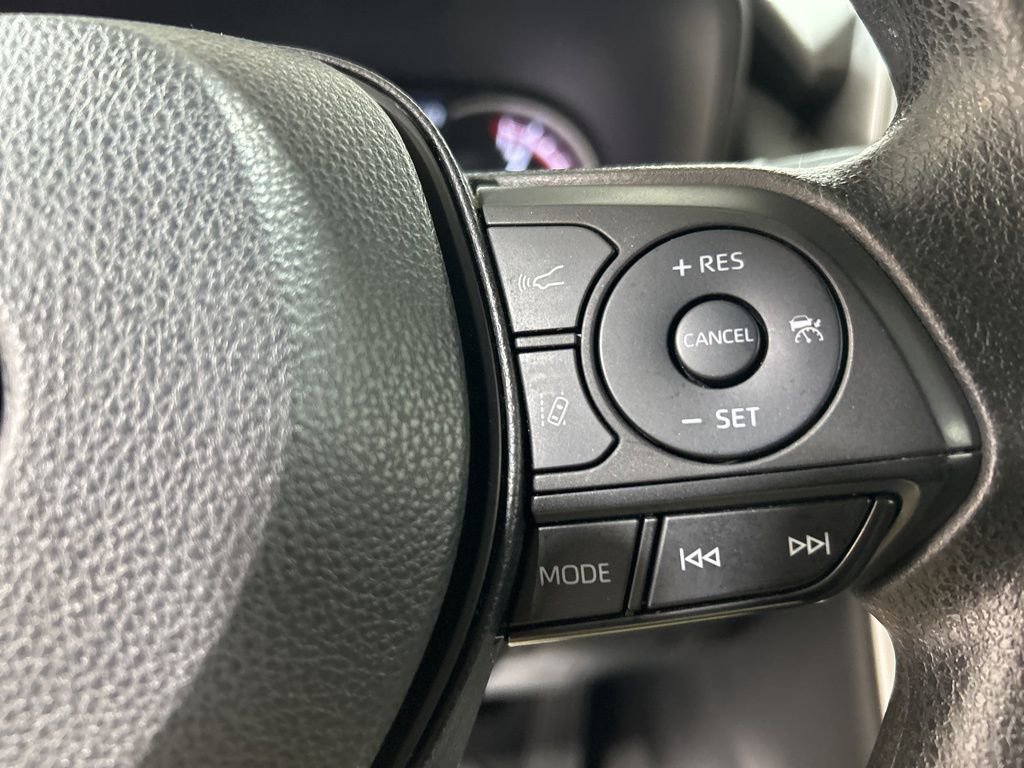 Used 2023 Toyota RAV4 XLE AWD/4WD image 25