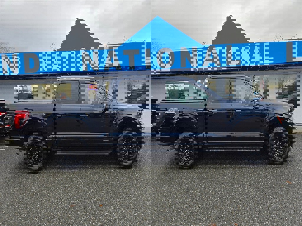 Used 2025 Ford F150 XLT w/ Equipment Group 302A MID image 4