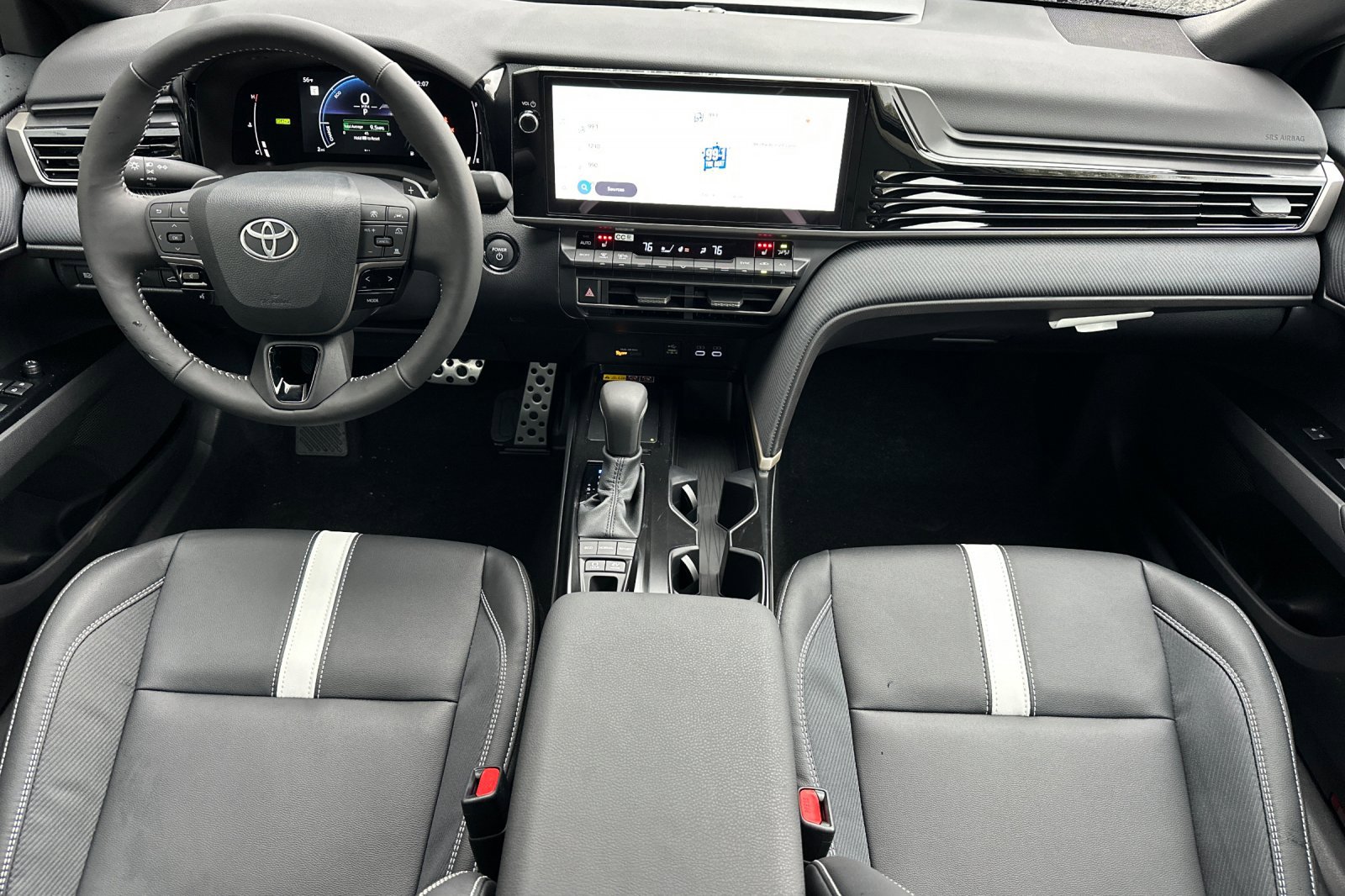 New 2026 Toyota Camry Hybrid w/ Multimedia Upgrade Package image 11