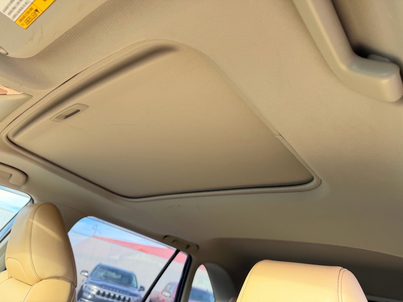 Used 2021 Toyota RAV4 XLE Premium image 16