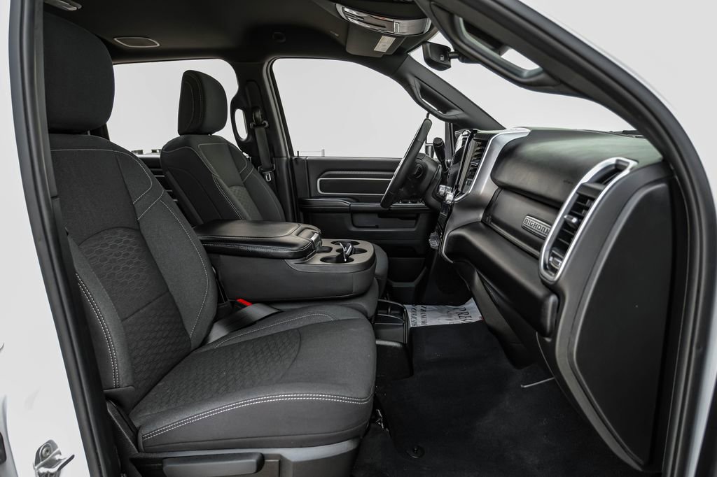 Used 2025 RAM 2500 Big Horn AWD/4WD image 34