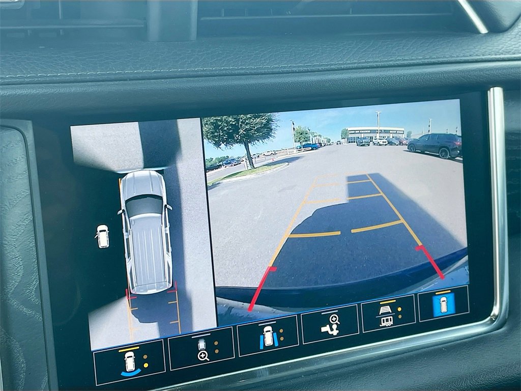 Used 2021 GMC Yukon Denali w/ Denali Ultimate Package image 17