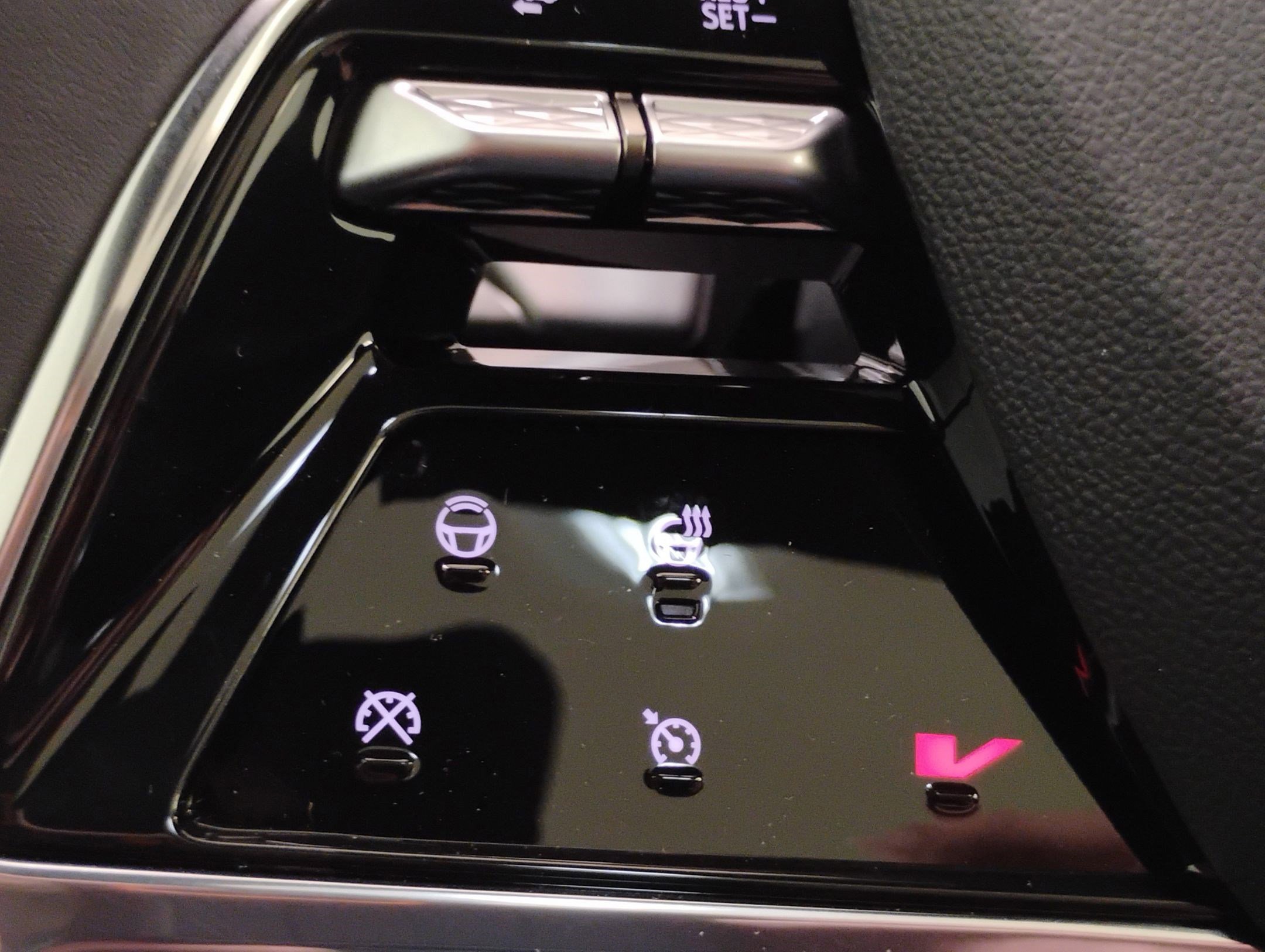 New 2026 Cadillac Vistiq Sport w/ LPO, Floor Liner Package image 18