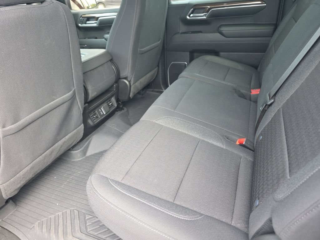 Used 2024 Chevrolet Silverado 1500 LT AWD/4WD image 13