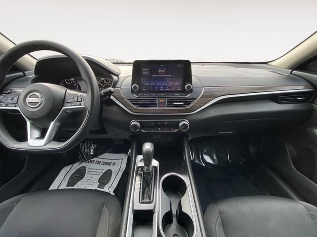 Used 2024 Nissan Altima 2.5 SV image 11